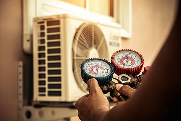 Professional Emergency Hvac technician working in West Hills, PA